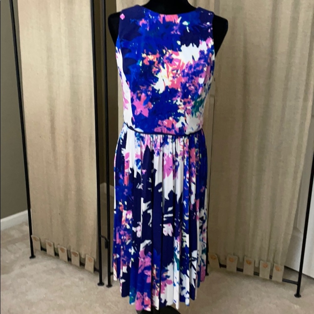 Stylish, fun dress